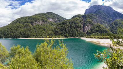 Obraz premium Lago del Predil (Rabeljsko jezero, Raibler See), Julische Alpen, Italien. August 2015.