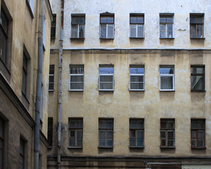 Obraz premium windows in old building photo