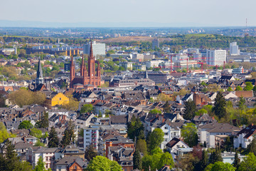 Blick auf Wiesbaden vom Neroberg. (Juni 2016)