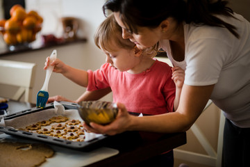 Baking cookies