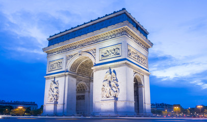 Fototapeta na wymiar The Triumphal Arch in the early morning, Paris.
