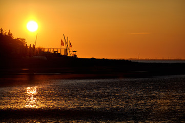 Fototapeta na wymiar Wattlandschaft an der Nordsee bei Sonnenaufgang