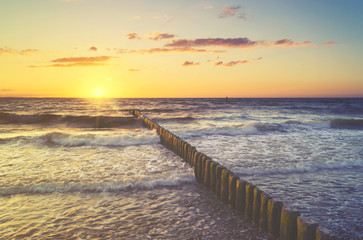 Obraz premium Seascape,sunset over the sea, color retro, vintage
