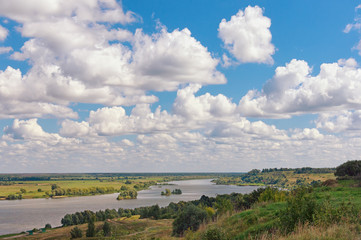 Obraz premium View of Oka river (Volga tributary) near Konstantinovo village. Central Russia, Ryazan region