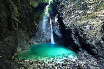 Fototapeta premium Wodospad Kozjak w dolinie Soca, Kobarid, Słowenia