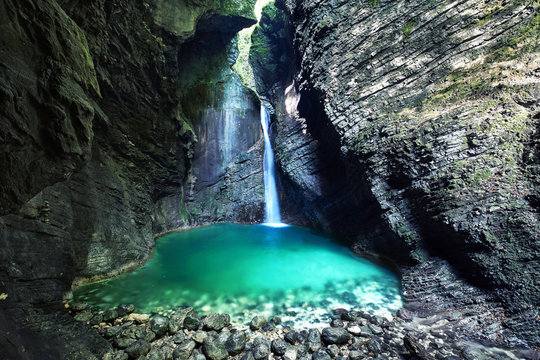 Kozjak Wasserfall im Soca Tal, Kobarid, Slowenien