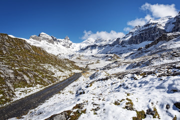 Fototapeta na wymiar Idyllic mountain landscape in Swiss Alps