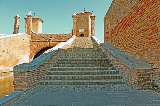 Ponte dei Sisti,treponti,Comacchio,Italia,piccola venezia,three bridges, Comacchio, Italy,Little Venice