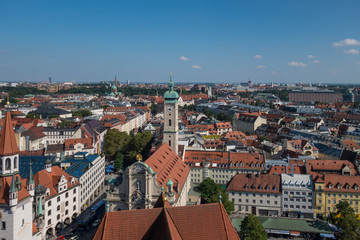 Blick auf den Viktualienmarkt in München Bayern
