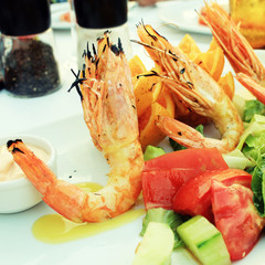 Grilled prawns and vegetable salad