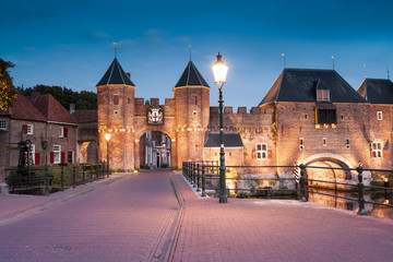 Fototapeta na wymiar Old town gate (Koppelpoort) in Amersfoort, Province Utrecht.