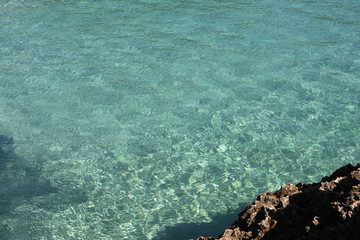 Obraz premium Felsenküste und Strand auf Mallorca