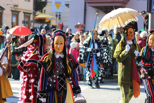 Rottweiler Fasnet Fransenkleid