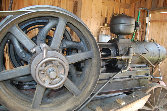Maskin från gammalt sågverk