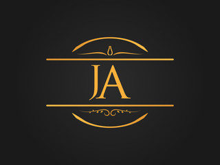 Luxurious Circle Ornament