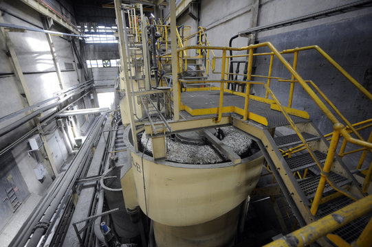 Mine blender crashing raw material in miner facility