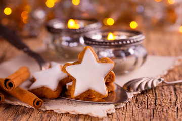 Duftende Zimtsterne zu Weihnachten