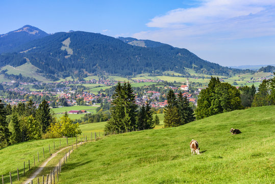 sch&ouml;ner Ausblick auf Pfronten im Ostallg&auml;u