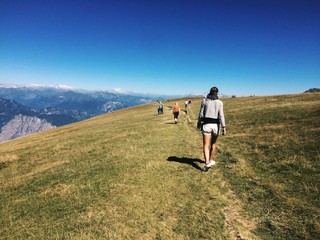 Fototapeta na wymiar Camminando in montagna, Monte Baldo