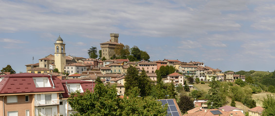 Fototapeta na wymiar Trisobbio village and castle , Italy