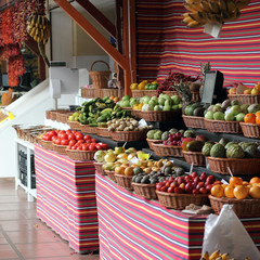 Obststand auf dem Bauernmarkt in Funchal