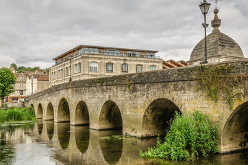 Obraz premium Bridge over river, Bradford-on-Avon, Wiltshire, England