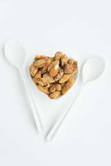 Beans, almonds The delicious taste And maintain a healthy heart