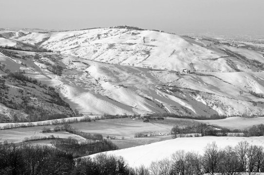 calanchi innevati a marano sul panaro (MO)