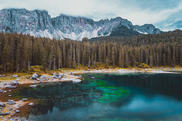 Fototapeta na wymiar lake Misurina in the Alps