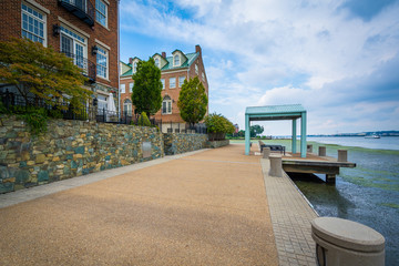 Walkway and apartment buildings on the waterfront, in Alexandria