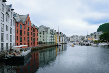 Fototapeta na wymiar homes, marina and boats of Alesund in Norway