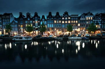 Keuken spatwand met foto nacht uitzicht van Amsterdam, Holland © Iakov Kalinin