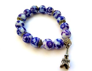 Браслет из натуральных камней с подвеской