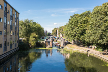 Fototapeta na wymiar View of Regent's canal near Hackney