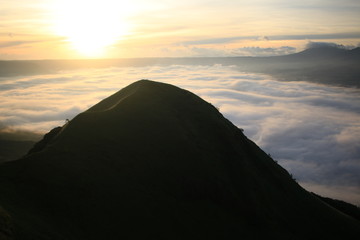 阿蘇雲海の日の出