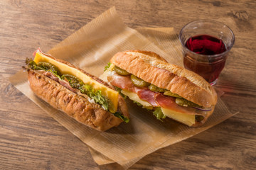 生ハムのサンドウィッチ　Sandwich of the typical raw ham