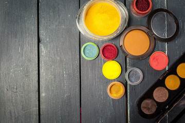 Make-up colorful eyeshadow palette