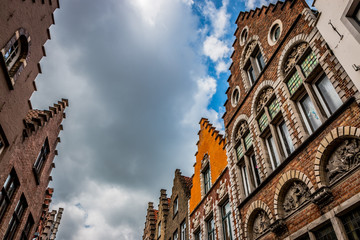 Fototapeta na wymiar Immeubles de Grand-place de Bruges la Venise du Nord