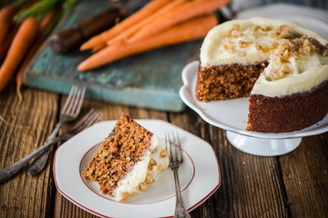 serving carrot cake portion