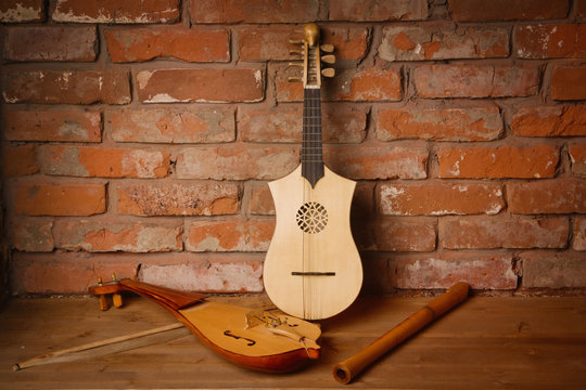 Renaissance violin (rebec), lute (citole) and alto recorder