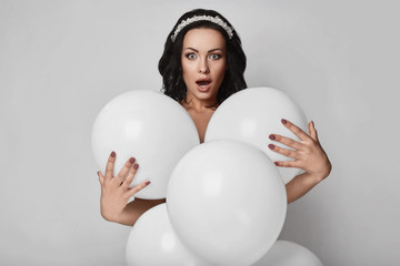 Beautiful fashion naked model girl with white balloons
