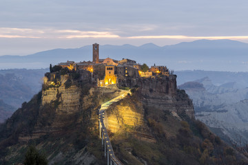 Civita di Bagnoregio, la città che muore (Italia)
