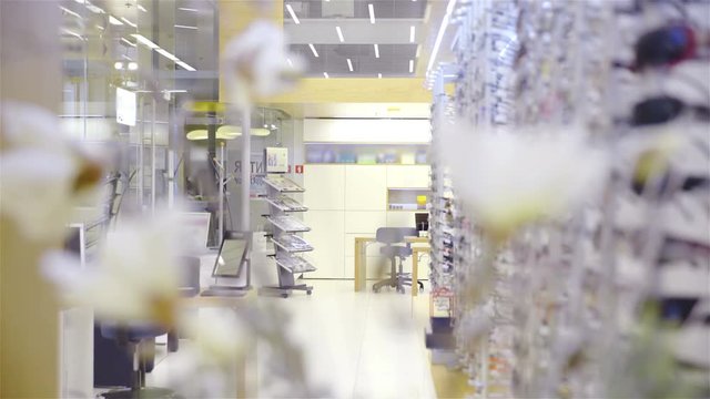Professional Optometrist eye glasses store slide 4K