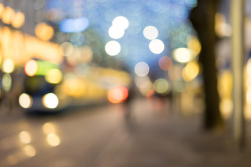 Abends in der Stadt - unscharfer Hintergrund