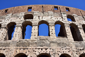Obraz premium Coliseum monumental arches in Rome