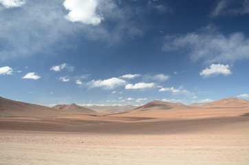 Fototapeta na wymiar Wide, empty Altiplano Bolivia