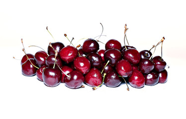 Obraz na płótnie Canvas Red ripe cherry berries isolated