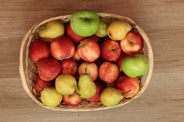 Naklejka na ściany i meble Basket with apples
