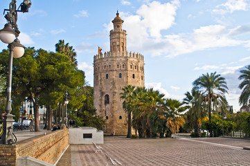 Fototapeta na wymiar torre del oro,Sevilla,España