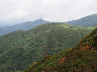 秋田駒ヶ岳から乳頭山への縦走路